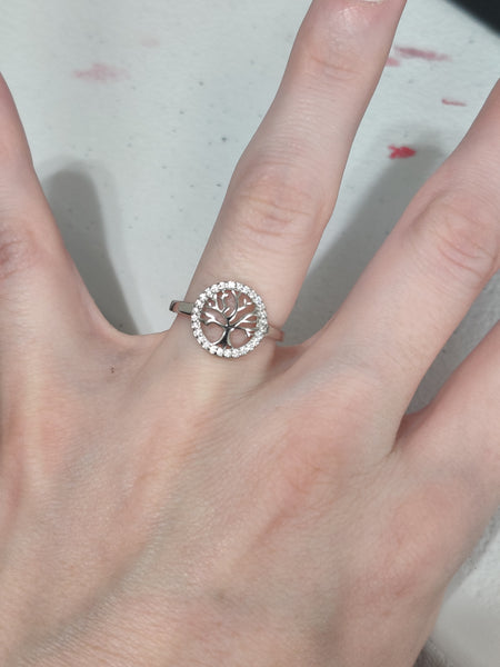 Elegant Tree of Life Ring