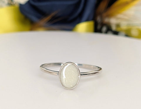 Simple Oval Ring