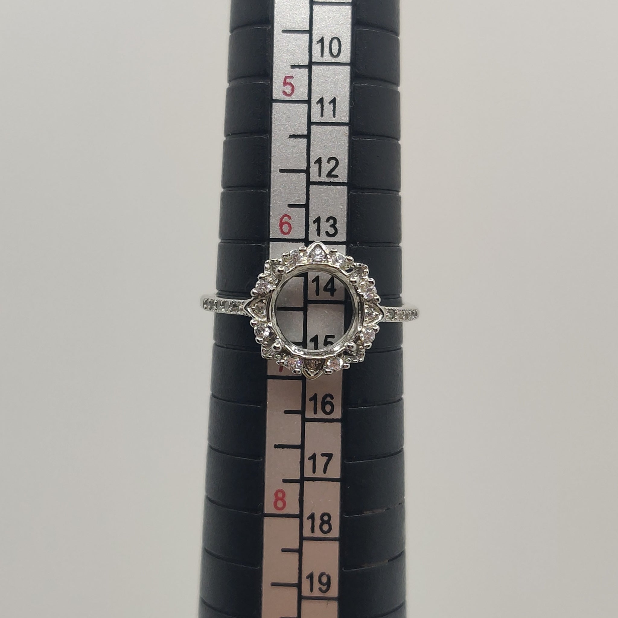 Amaryllis Ring size 6.5